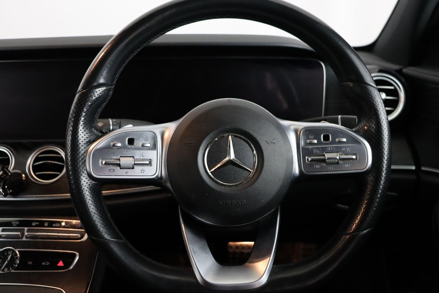 Used Mercedes-Benz E Class 2020 for sale - 77564740: Photo 9