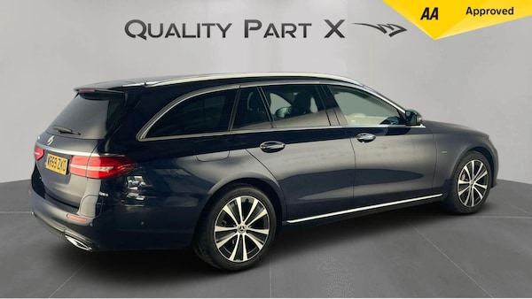 Used Mercedes-Benz E-Class 2019 for sale - 76138670: Photo 3
