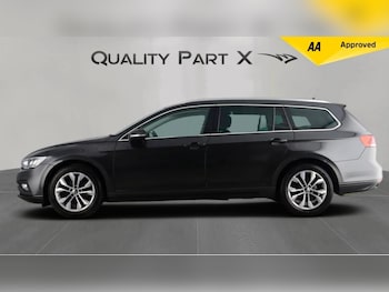 Used Volkswagen Passat 2021 for sale - 76801150: Photo