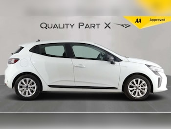 Used Renault Clio 2023 for sale - 79491238: Photo