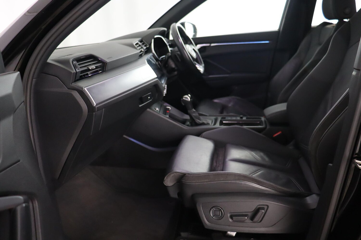 Used Audi Q3 2020 for sale - 77611475: Photo 15