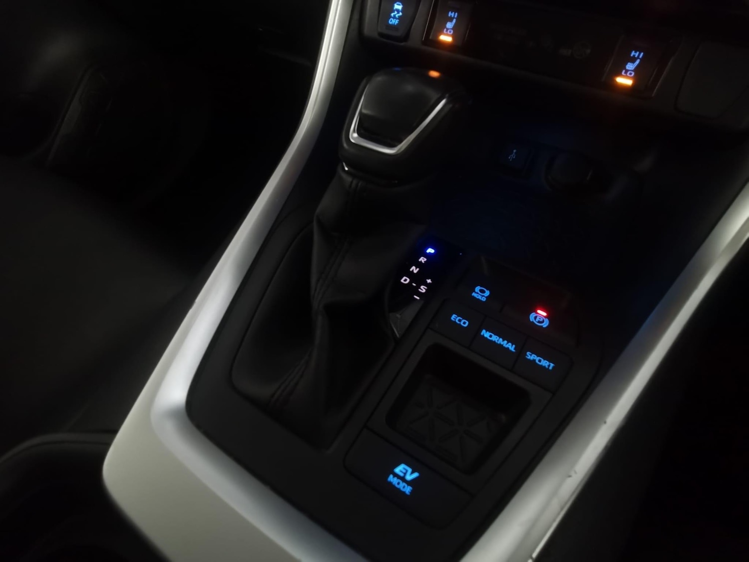 Used Toyota RAV4 2021 for sale - 76361126: Photo 13