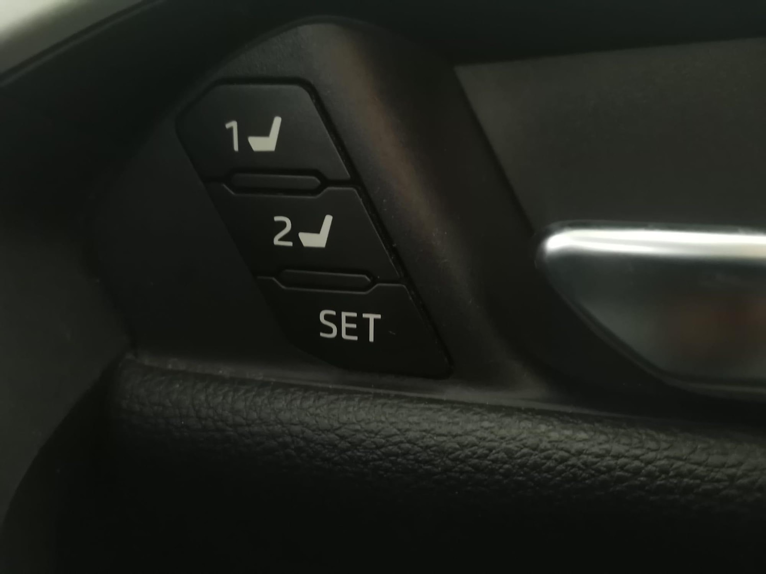 Used Toyota RAV4 2021 for sale - 76361126: Photo 14