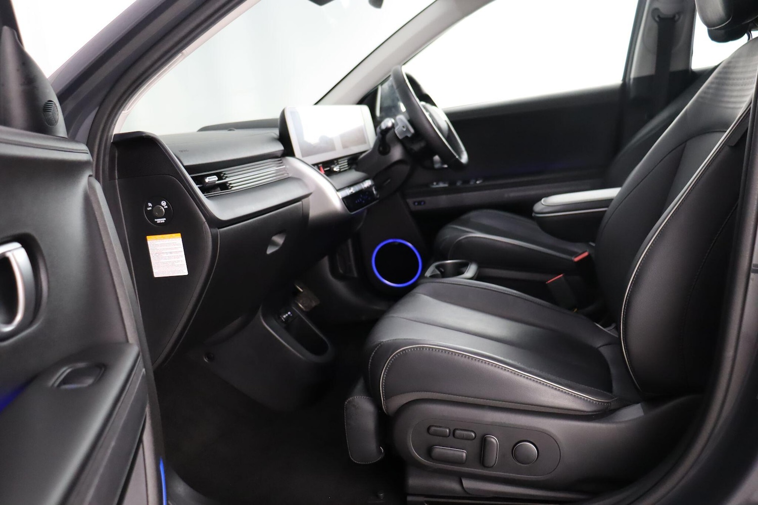 Used Hyundai IONIQ 5 2023 for sale - 77230640: Photo 15