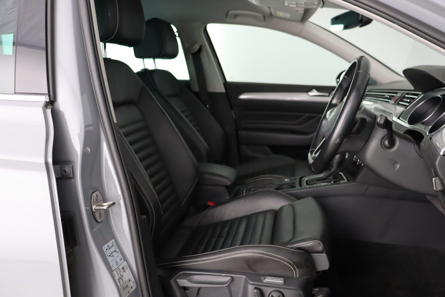 Used Volkswagen Passat 2022 for sale - 77359229: Photo 14