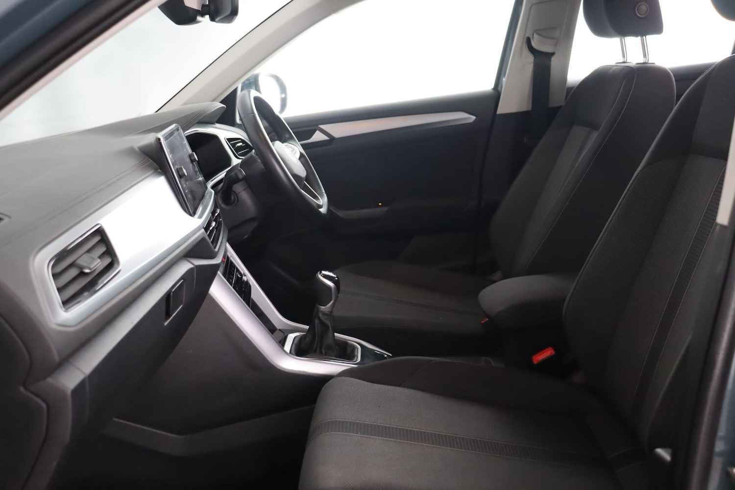 Used Volkswagen T-Roc 2024 for sale - 77586572: Photo 15