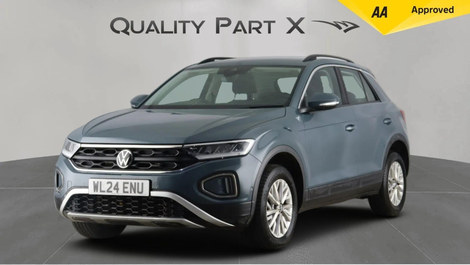 Used Volkswagen T-Roc 2024 for sale - 77586572: Photo 3