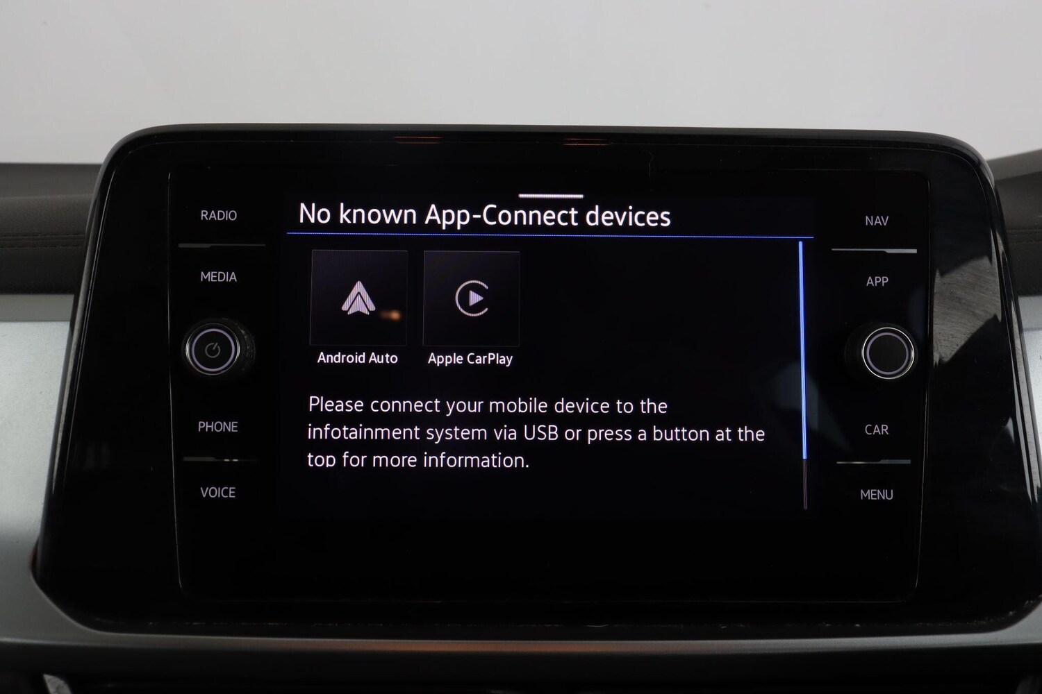 Used Volkswagen T-Roc 2024 for sale - 77586572: Photo 32