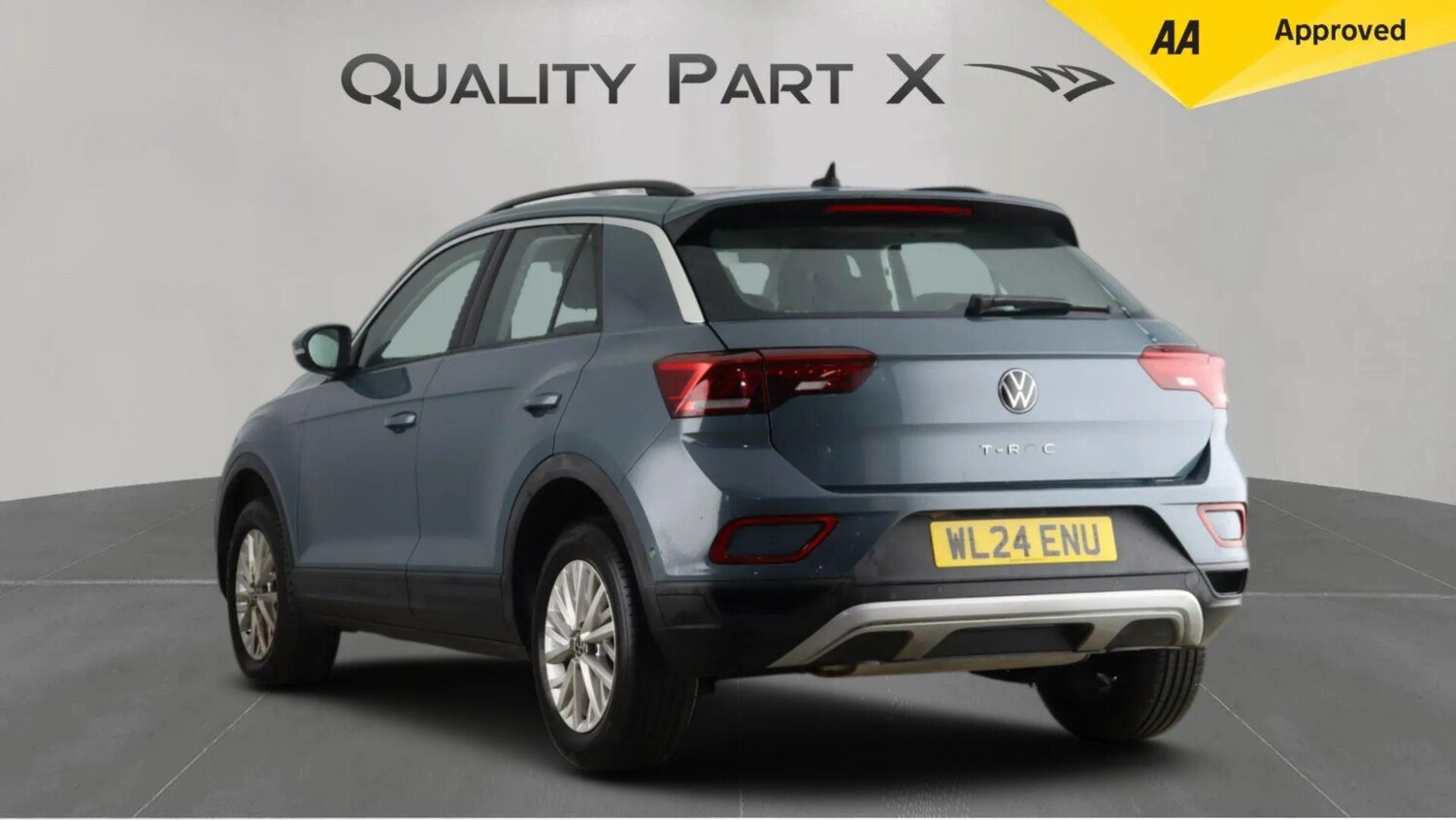 Used Volkswagen T-Roc 2024 for sale - 77586572: Photo 5