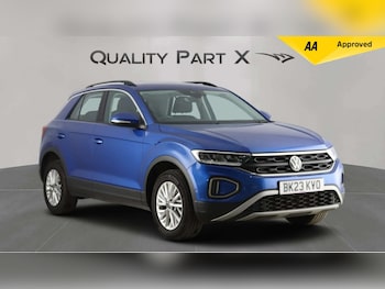 Used Volkswagen T-Roc 2023 for sale - 78267700: Photo