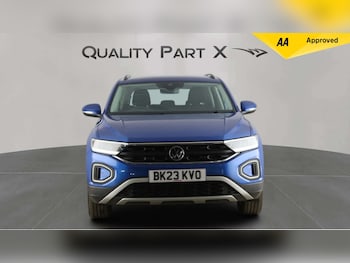 Used Volkswagen T-Roc 2023 for sale - 78267700: Photo