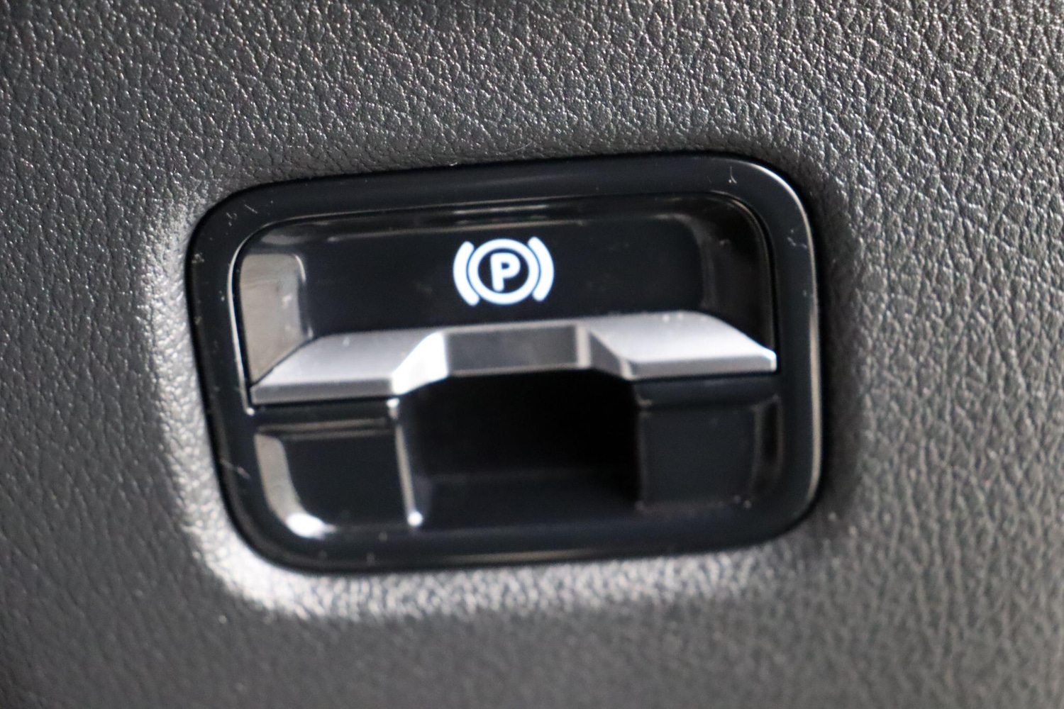 Used Mercedes-Benz C Class 2022 for sale - 76913925: Photo 18