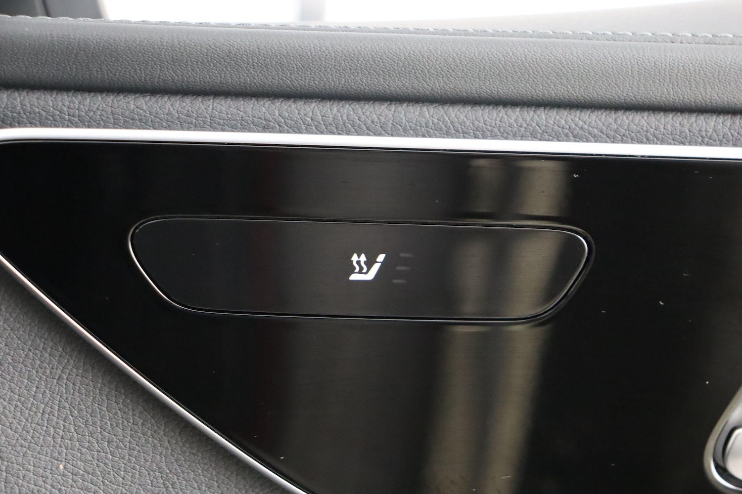 Used Mercedes-Benz C Class 2022 for sale - 76913925: Photo 31