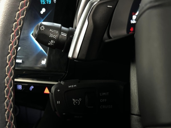 Used DS Automobiles DS 7 Crossback 2021 for sale - 75728886: Photo 29