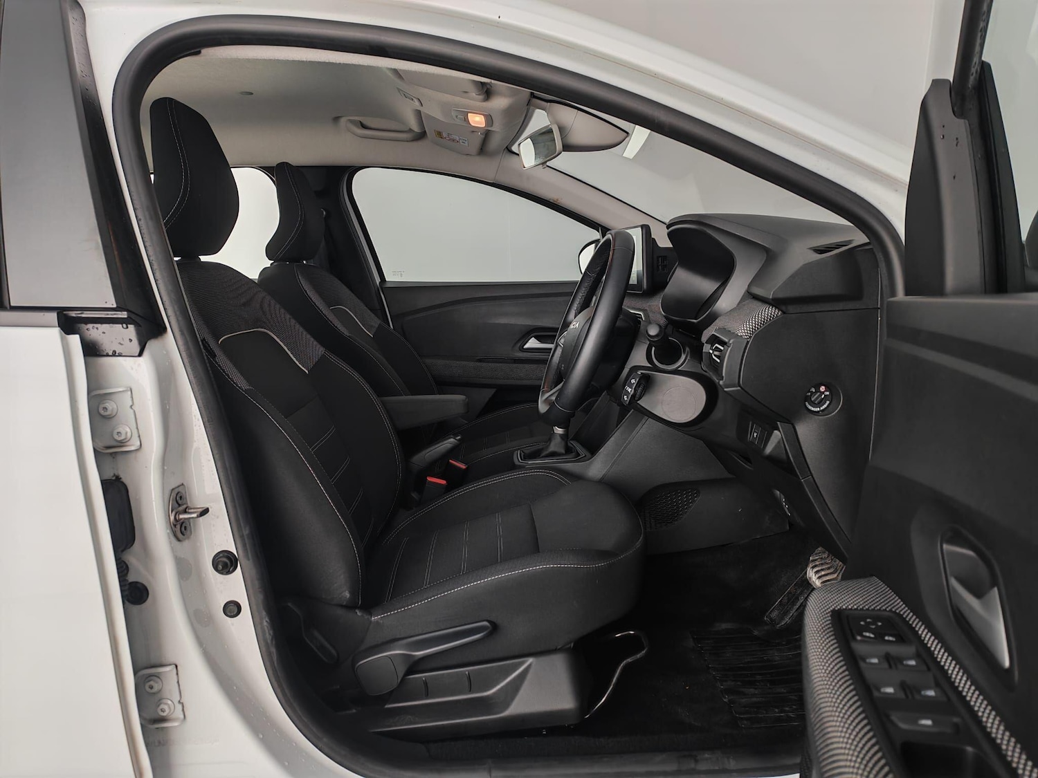 Used Dacia Sandero 2023 for sale - 76424655: Photo 11