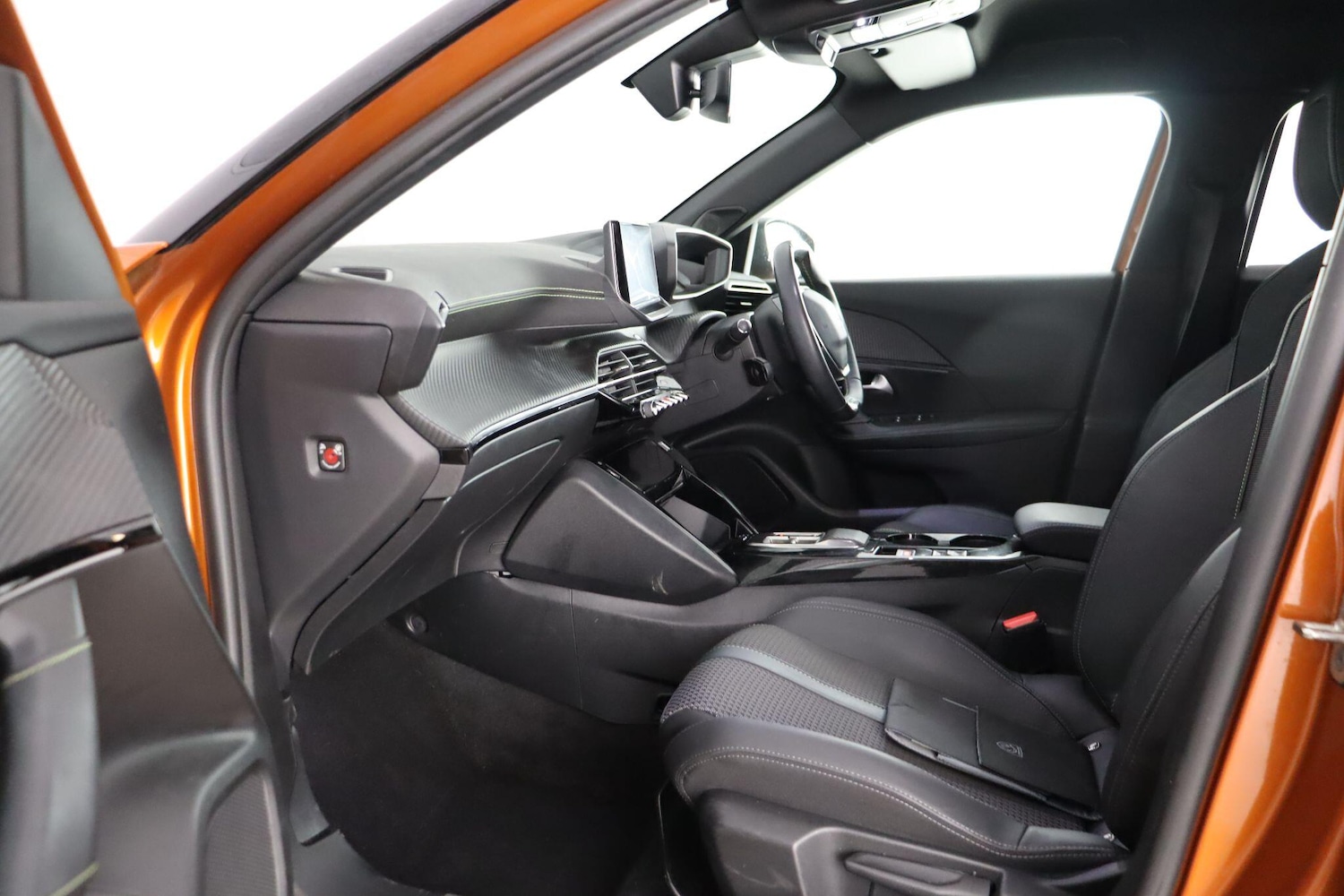 Used Peugeot E-2008 2022 for sale - 77203943: Photo 14