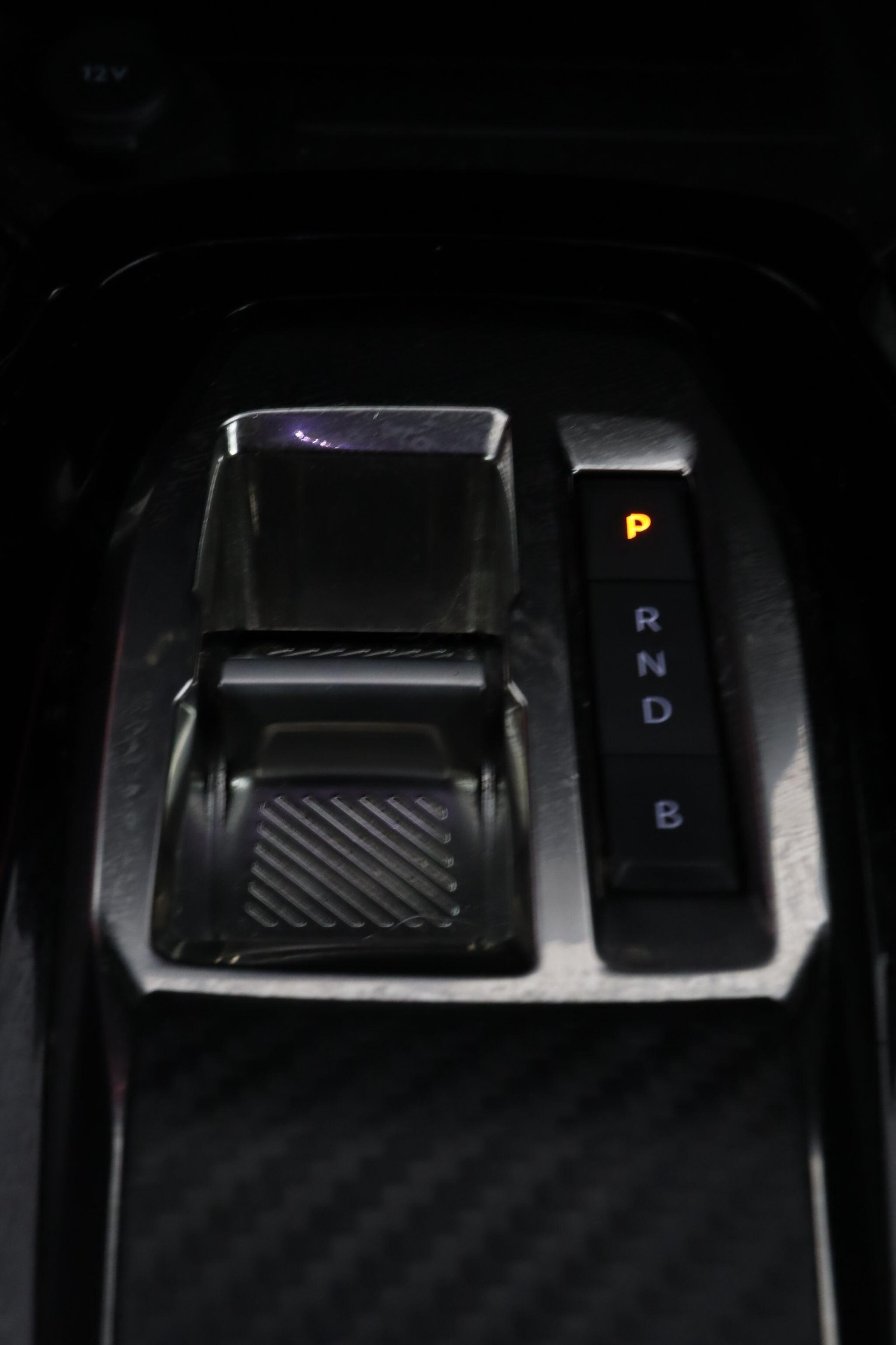 Used Peugeot E-2008 2022 for sale - 77203943: Photo 15