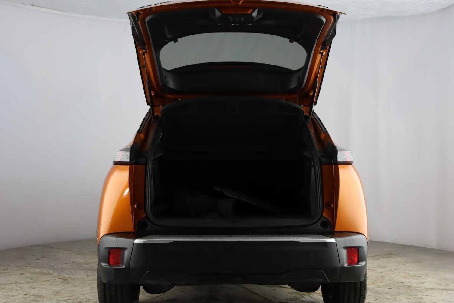 Used Peugeot E-2008 2022 for sale - 77203943: Photo 29