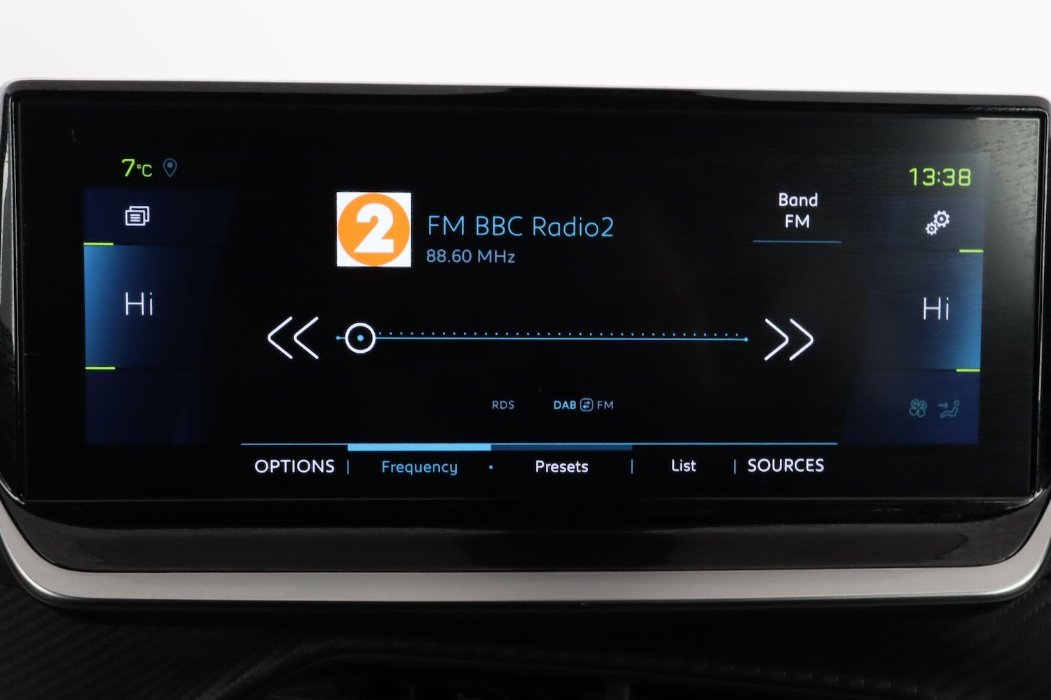 Used Peugeot E-2008 2022 for sale - 77203943: Photo 32