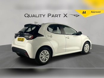 Used Mazda Mazda2 HYBRID 2023 for sale - 76296137: Photo