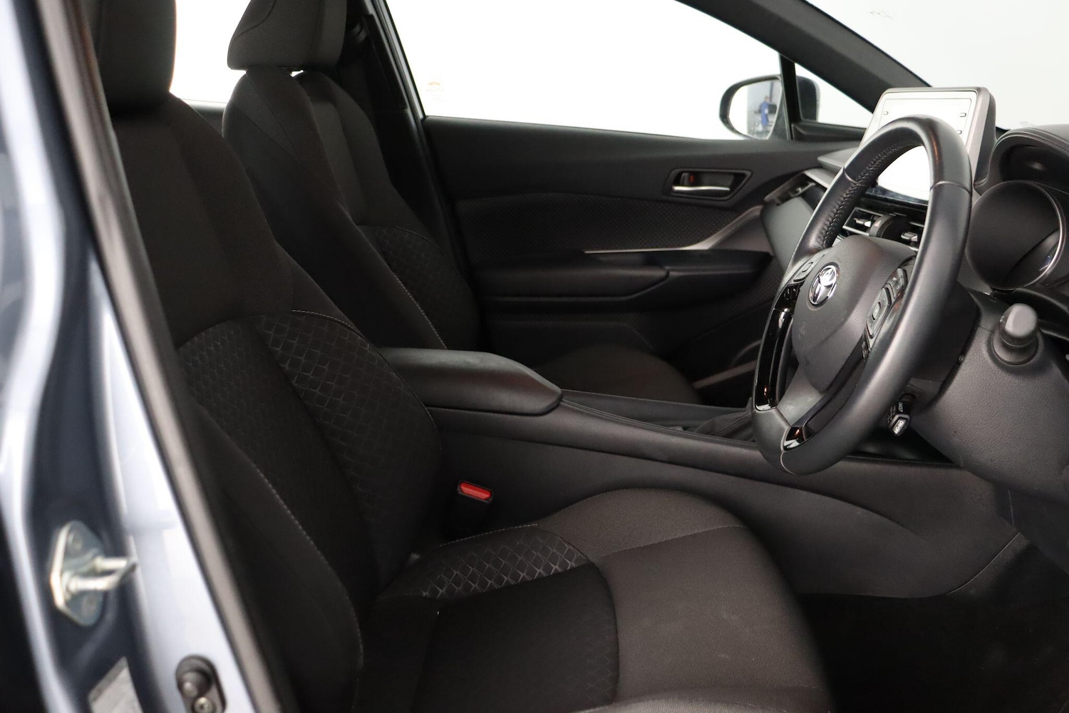 Used Toyota C-HR 2022 for sale - 77306031: Photo 11