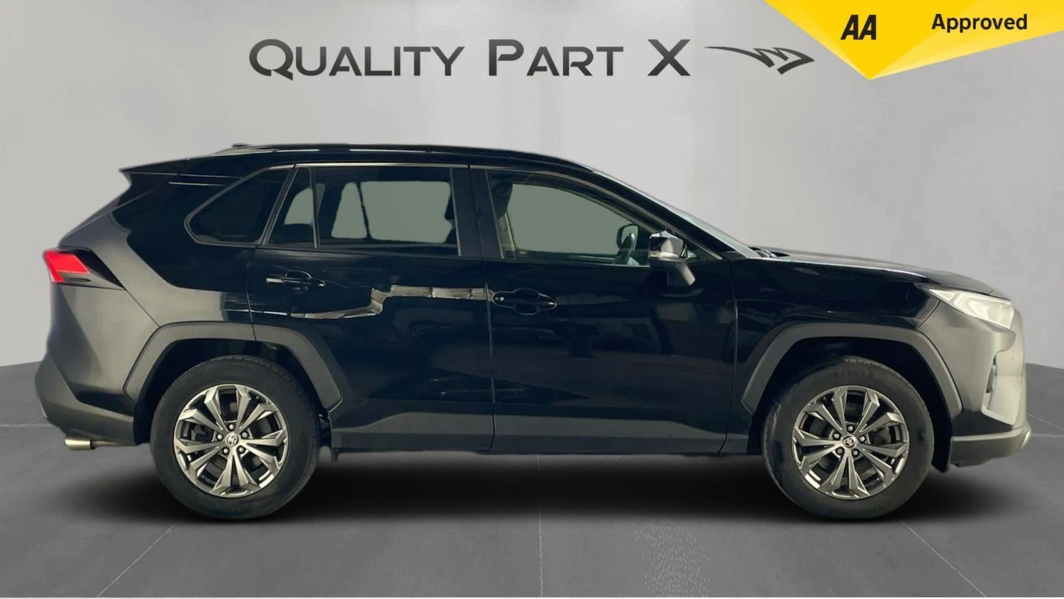 Used Toyota RAV4 2022 for sale - 76084327: Photo 2