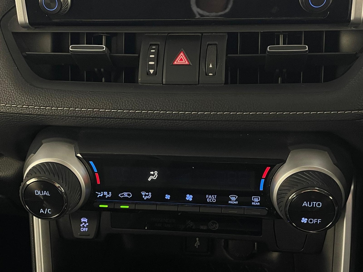 Used Toyota RAV4 2022 for sale - 76084327: Photo 29