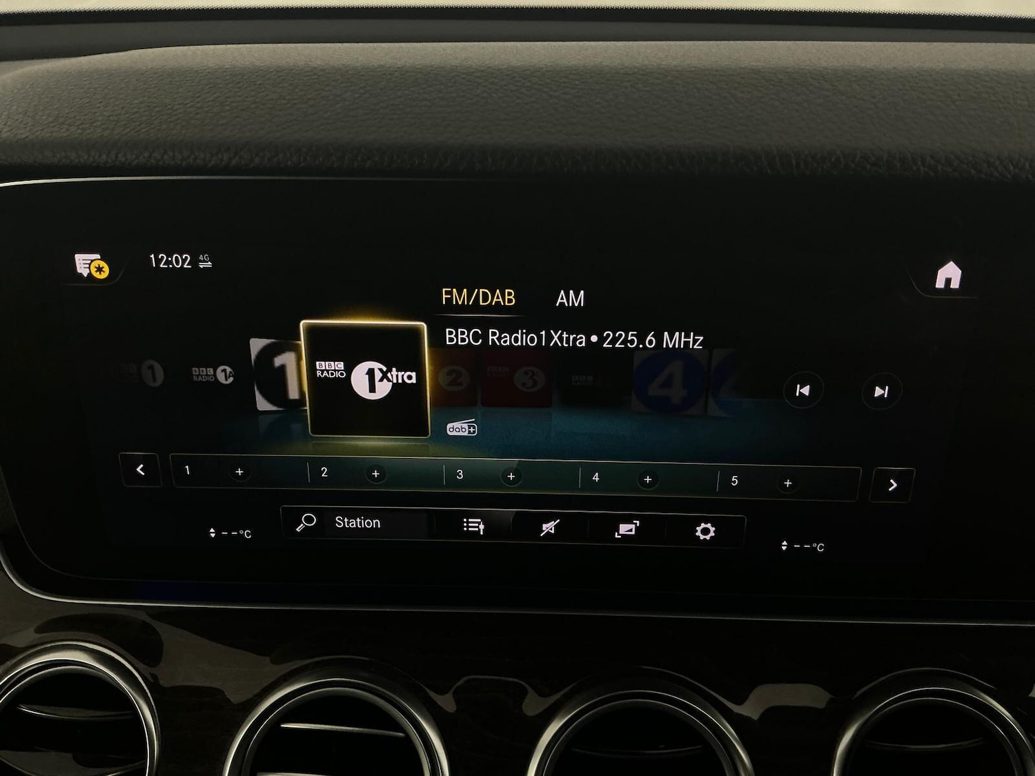 Used Mercedes-Benz E Class 2020 for sale - 76898314: Photo 35