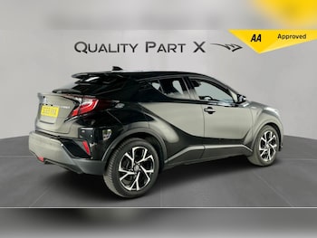 Used Toyota C-HR 2020 for sale - 75810240: Photo