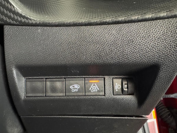 Used Peugeot 2008 2021 for sale - 74187725: Photo 24