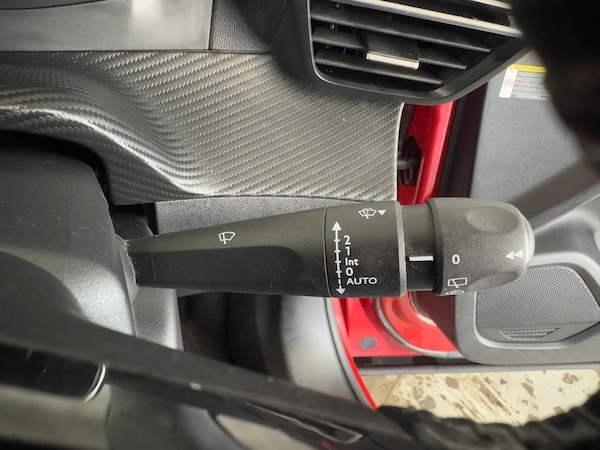 Used Peugeot 2008 2021 for sale - 74187725: Photo 28
