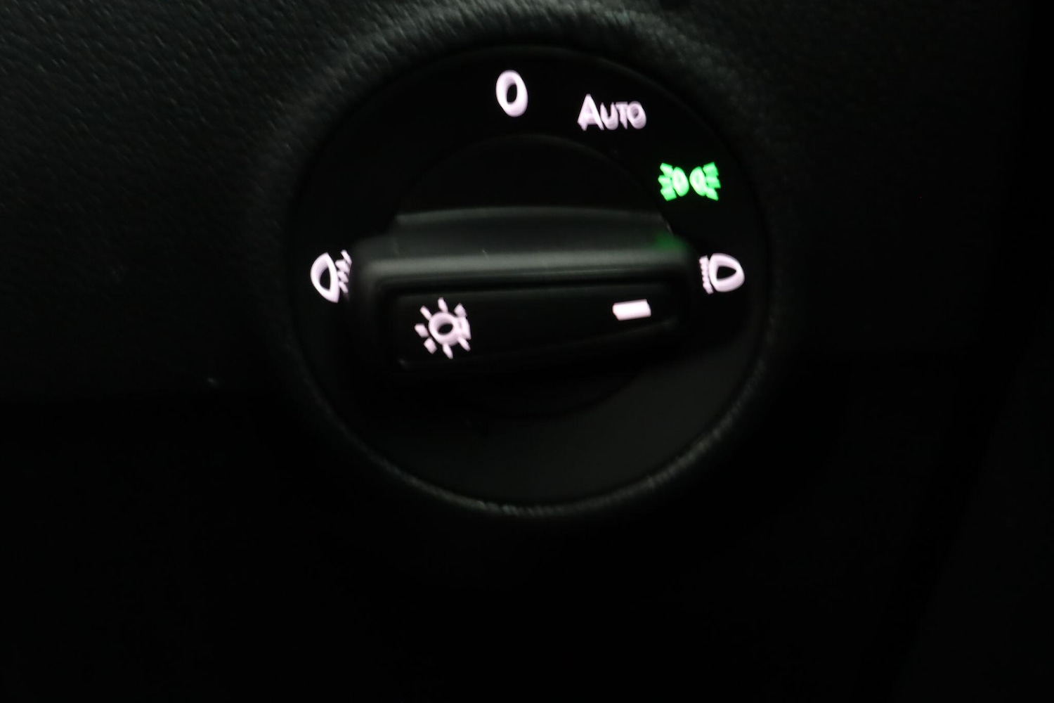 Used Volkswagen T-Roc 2019 for sale - 77142929: Photo 18