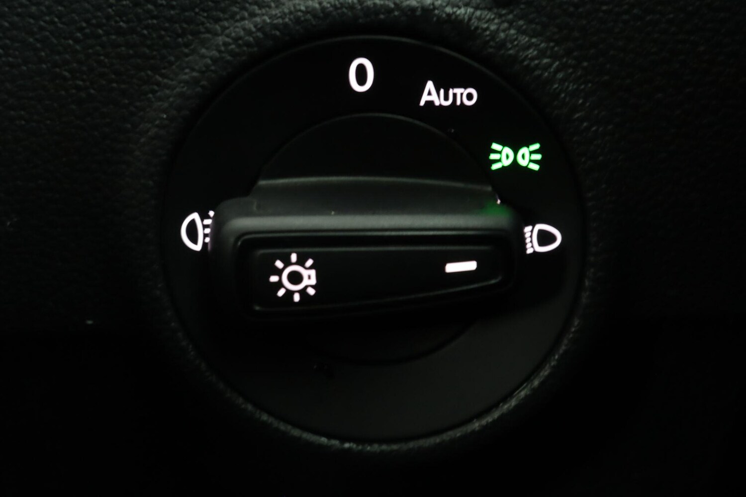 Used Volkswagen T-Roc 2019 for sale - 77142929: Photo 20