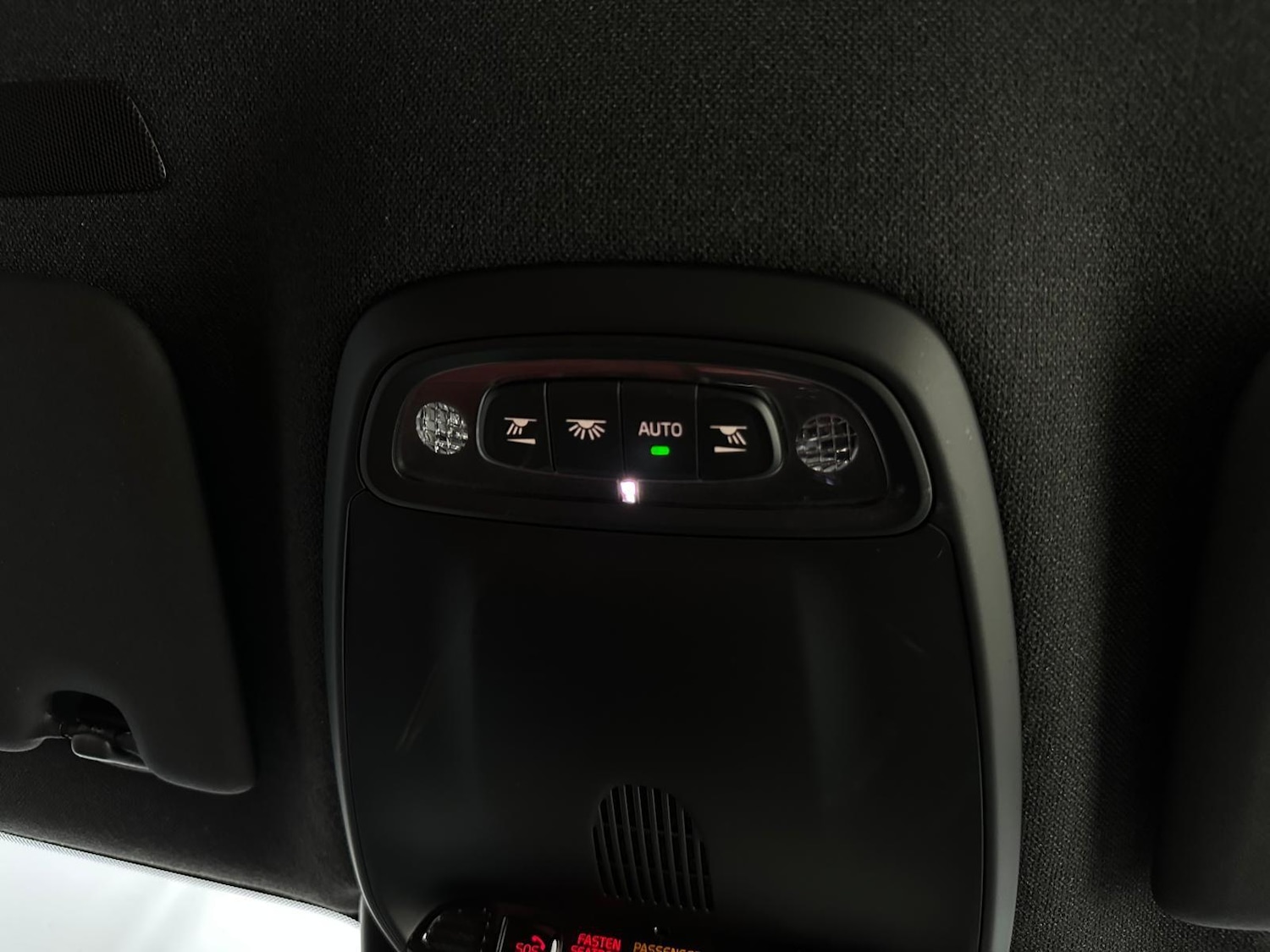 Used Volvo XC40 2020 for sale - 76965537: Photo 29