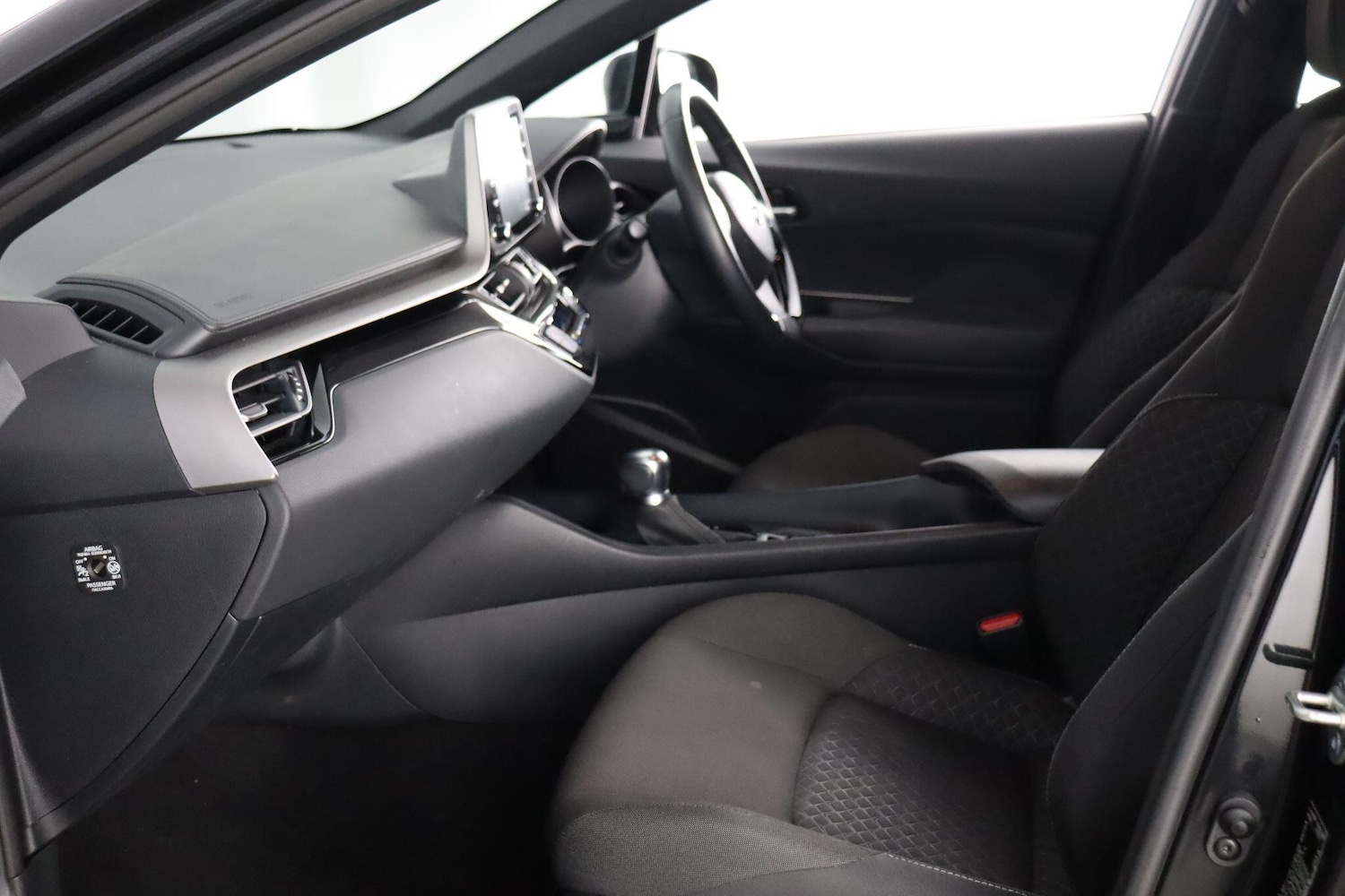 Used Toyota C-HR for sale - 77753765: Photo 15