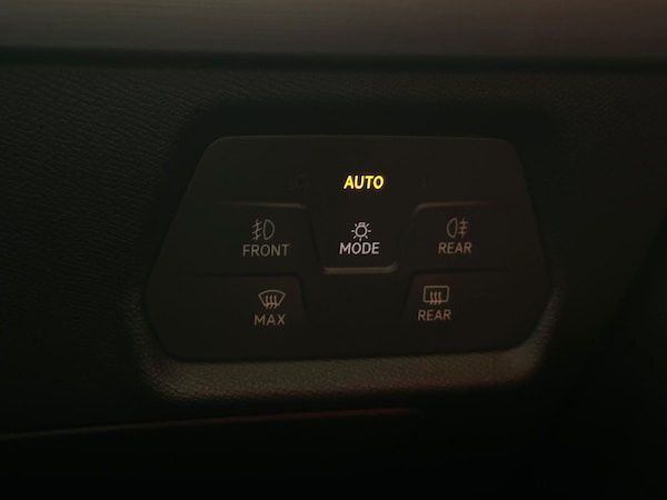 Used SEAT Leon 2021 for sale - 75333927: Photo 24