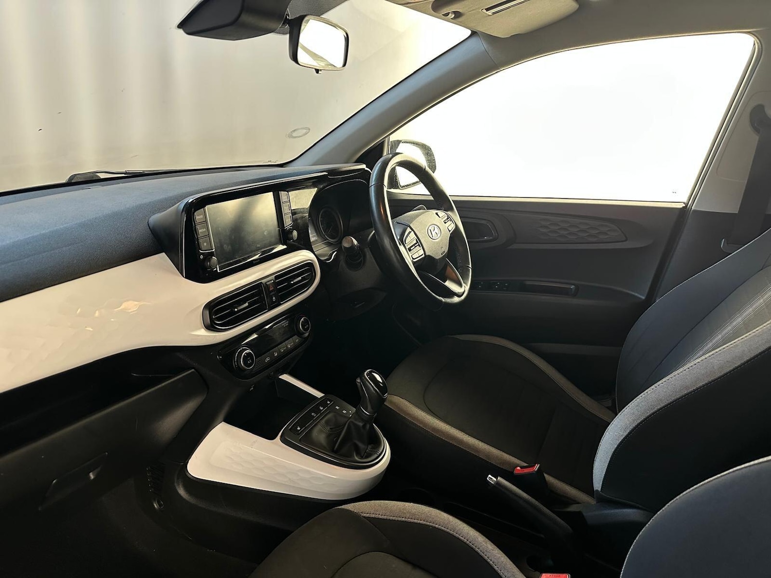 Used Hyundai i10 2022 for sale - 76109671: Photo 11