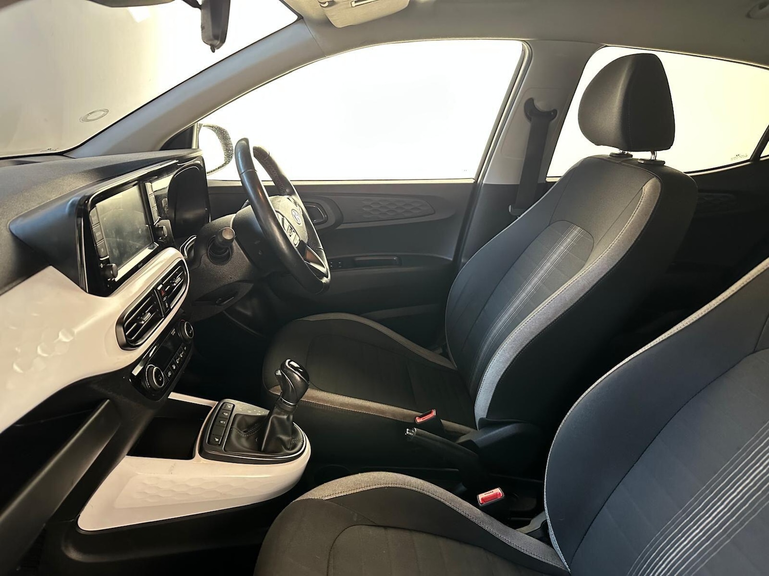 Used Hyundai i10 2022 for sale - 76109671: Photo 12