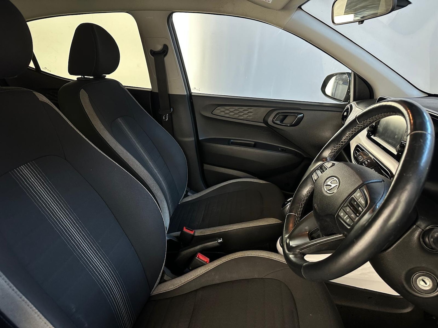 Used Hyundai i10 2022 for sale - 76109671: Photo 14