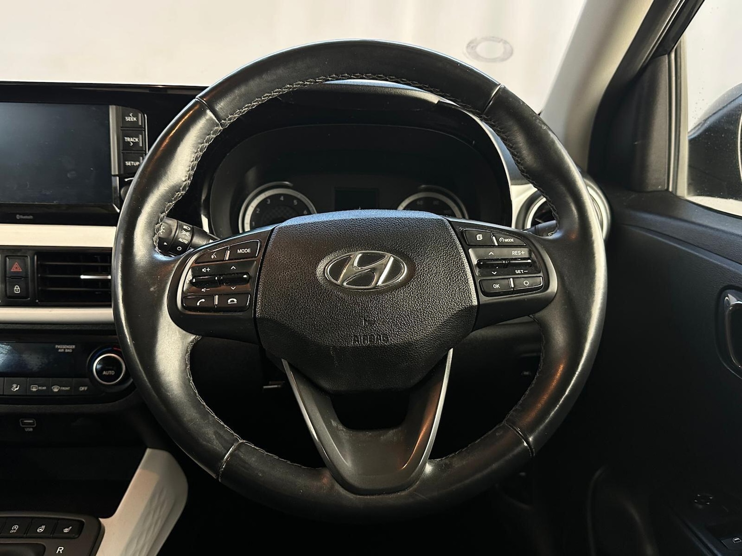 Used Hyundai i10 2022 for sale - 76109671: Photo 8