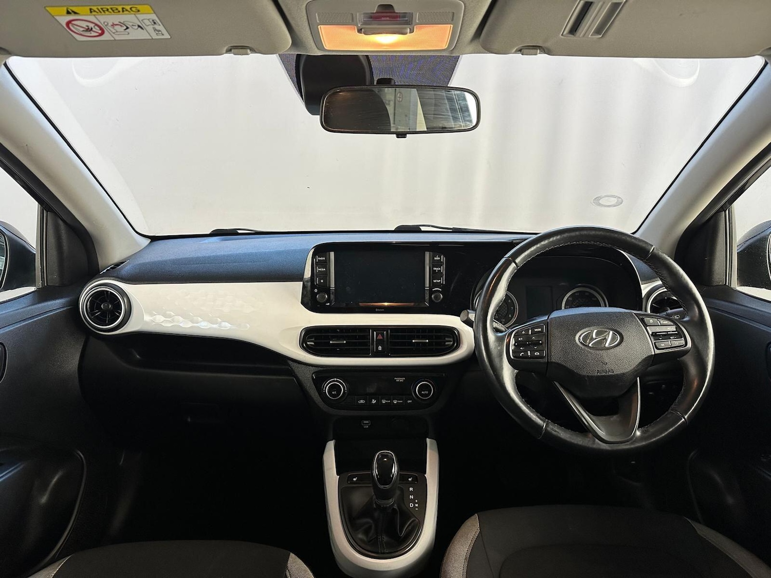 Used Hyundai i10 2022 for sale - 76109671: Photo 9