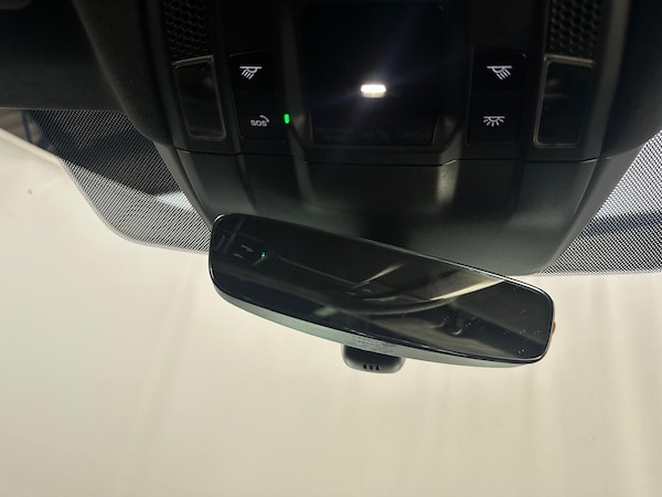 Used Porsche Taycan 2021 for sale - 76269896: Photo 16
