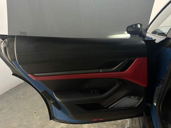 Used Porsche Taycan 2021 for sale - 76269896: Photo 25