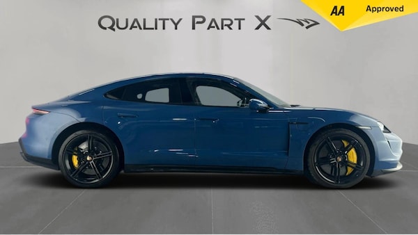 Used Porsche Taycan 2021 for sale - 76269896: Photo 2