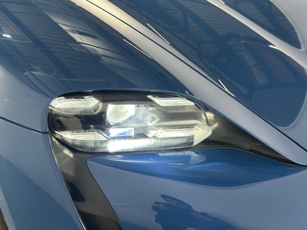 Used Porsche Taycan 2021 for sale - 76269896: Photo 32
