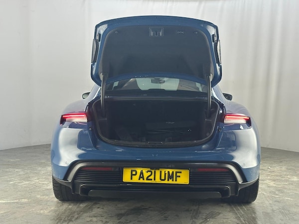 Used Porsche Taycan 2021 for sale - 76269896: Photo 34
