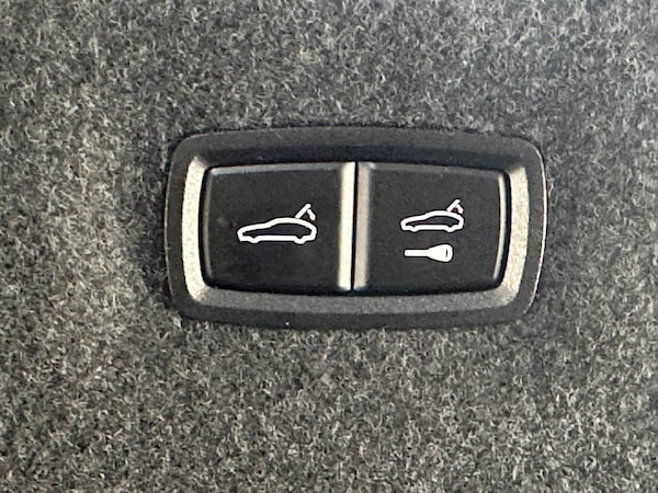 Used Porsche Taycan 2021 for sale - 76269896: Photo 35