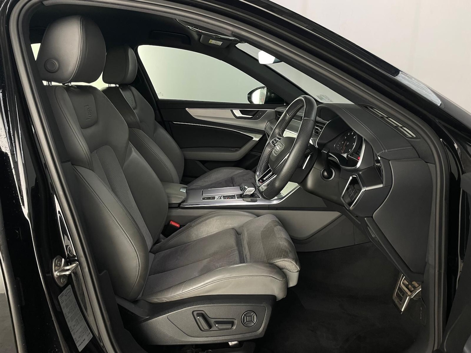 Used Audi A6 Saloon 2019 for sale - 76349705: Photo 11