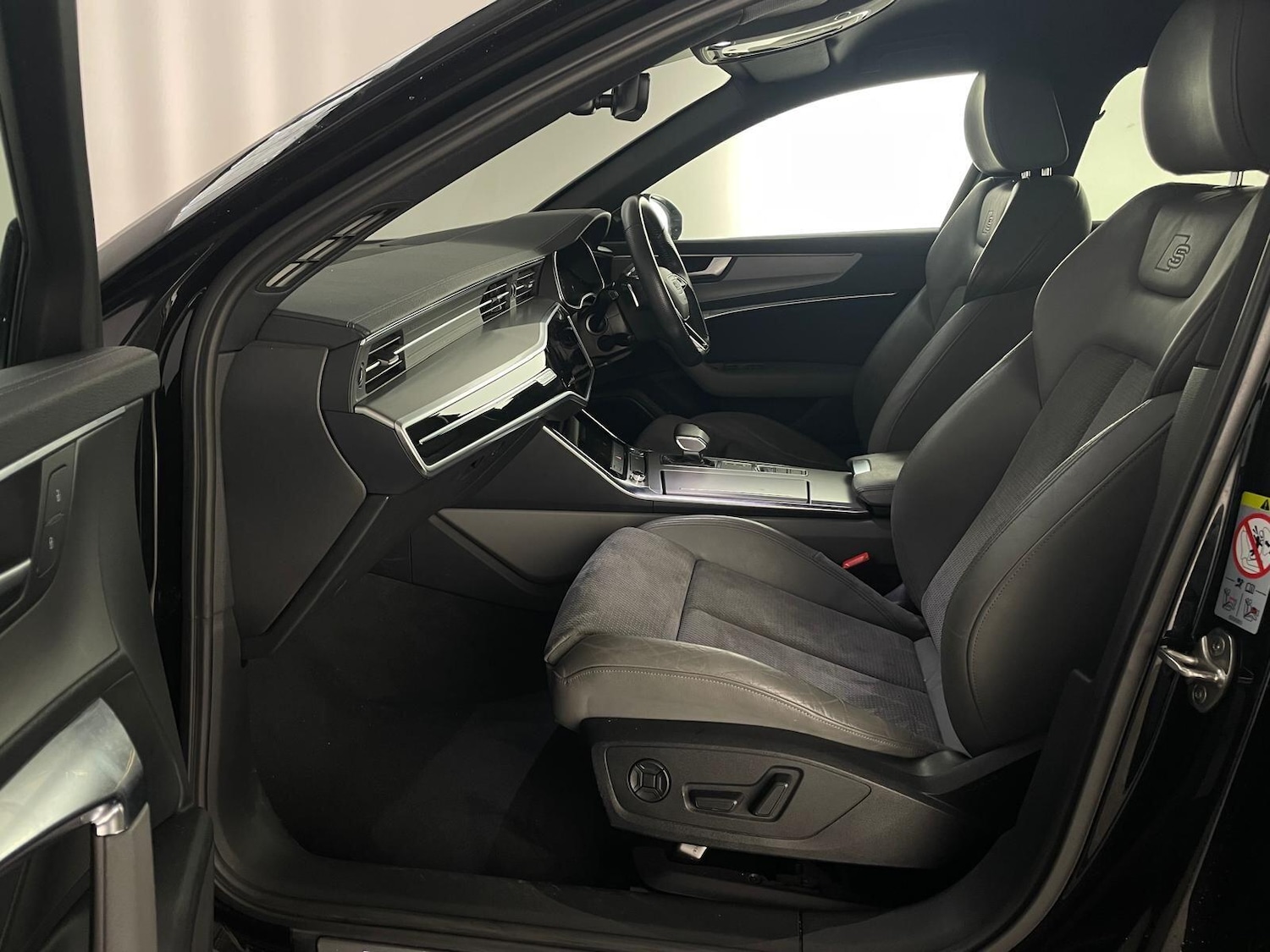 Used Audi A6 Saloon 2019 for sale - 76349705: Photo 12