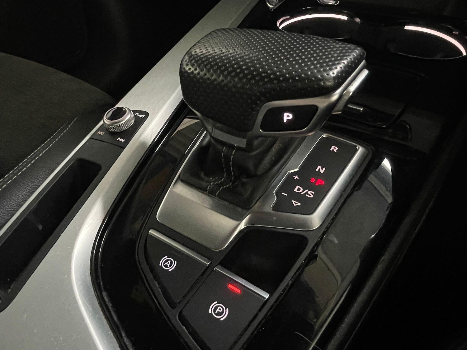 Used Audi A4 Avant 2019 for sale - 76152395: Photo 15